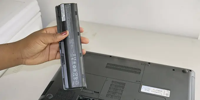 How to Find What Battery My Laptop Has